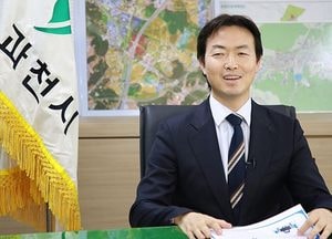 <font color='#ff0000'>[신년인터뷰]</font>“시민들 가까이에서 소통하는 시장 되겠다”