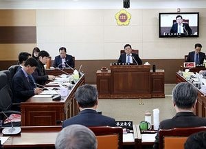 인천시의회, 2019학년도 중·고등학교 신입생 무상교복 납품 관련 조사 소위원회 개최
