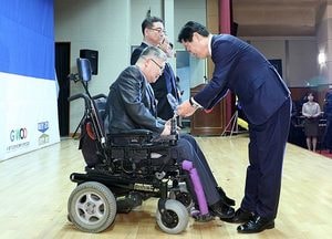 李 지사 ‘제39회 장애인의 날’ 기념식 참석…“차별받지 않도록 당당하게 목소리 내달라”