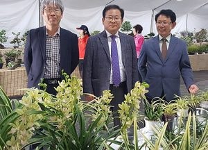 이종호 평택부시장, ‘평택꽃봄나들이’ 행사장 방문 농업인 격려