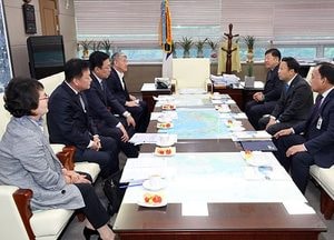 박남춘 시장 옹진군서 ‘행복 토크’…7개면 주민들, 권역별발전전략 5가지 건의