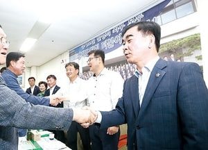 “도민의 발이 멈추는 파국만은 막자”…경기의회 민주당-버스노조 간담회 가져