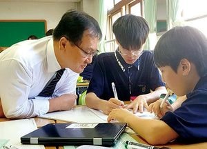 유영민 과기정통부 장관, 양평중 방문…소프트웨어수업 체험