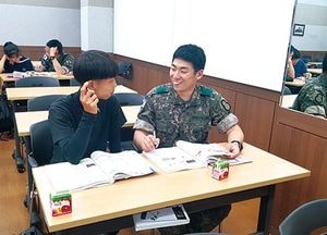 육군 8기계화보병사단 번개여단, 포천 학생들 멘토링 사업 ‘화제’