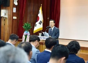 이항진 여주시장, 취임 1주년 월례조회 개최