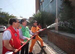 동구청장, 안전점검의 날 캠페인 참여…생활속 안전 위협요인 등 점검