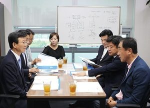 정장선 시장, 문성혁 해수부 장관 만나 지역 현안 지원 요청