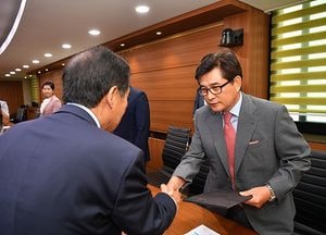 포천시, 남북교류협력위원회·남북교류협력기금 운용심의위원회 위촉