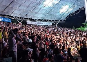이천시, ‘설봉산 별빛축제’ 개막 공연 3000명 찾아
