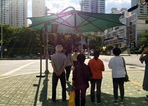 군포시, 횡단보도·교통섬에 무더위 그늘막 지속 설치 추진