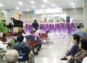 인천 중구여성합창단, 인하대병원서 찾아가는 음악회 펼쳐
