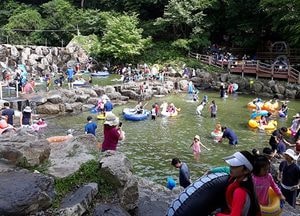 무더위 날리러 ‘청정’ 축령산 자연휴양림으로 떠나자, 30일 물놀이장 개장