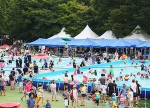 용인시 옛 경찰대 물놀이장 호평…6천㎡규모 12개 물놀이시설 인기