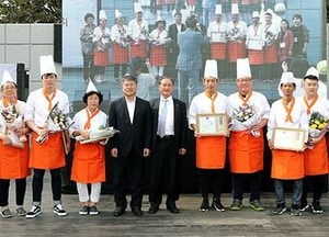 중구 향토·특색음식 경연대회로 지역음식 알리다…6개 팀 우수업소 표지판 배부