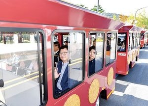 수원시, ‘화성어차’ 신규 5·6호차 시승식 열어