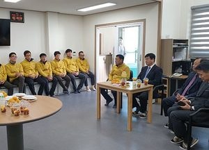 동두천시장, 신축 미화원 휴게시설서 소통
