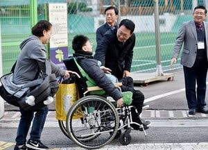 “인천시 2만7천여 명 수험생들을 응원합니다”
