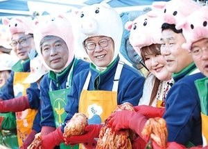 道, 양돈농가 돕기로 도청 광장 ‘후끈’