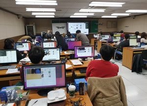 인공지능·로봇기술 배우고, 드론 띄워보고