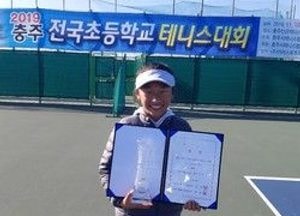 의정부시 오지윤 선수, 전국 초등학교 테니스대회 10세부 단식 우승