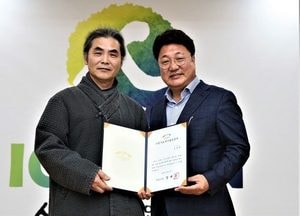 2代 이어 이천시 도자기명장 선정, 송월요 김성태 氏