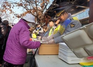 화성동탄서, ‘사랑의 밥퍼’ 자원봉사