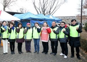 수원시의회 의원봉사단, 무료급식 봉사활동 동참