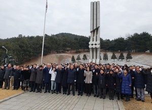 이철휘 예비후보, 충혼탑 참배로 새해 첫 일정