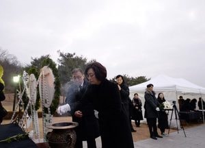 은수미 성남시장 경자년 새해 현충탑 참배