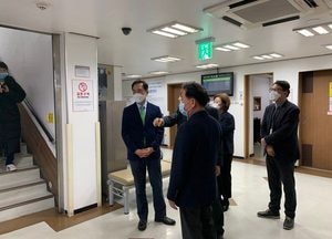 정장선 평택시장, 선별진료소 점검·격려 방문