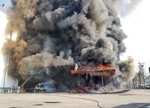 광주 냉동 창고 불···119 신고만 10여 건