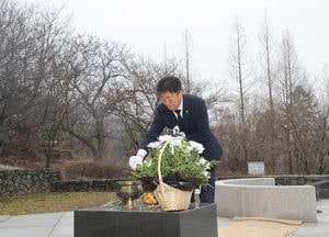 성남시의회, 3.1운동 기념탑 참배