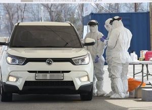 [포토] 인천 연수구 설치된 '드라이브 스루' 선별진료소