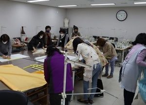 화성시, 직접 만든 천 마스크로 이웃 돕기 '눈길'