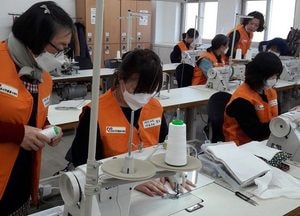 군포시, 취약계층 위해 마스크 대량 구매·면마스크 제작 중