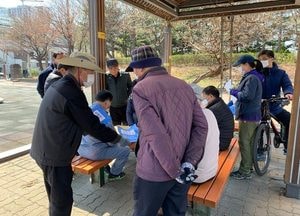 부평구, 공원 이용객 대상 ‘사회적 거리두기’ 캠페인 진행