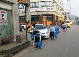 파주시, ‘불법광고물 수거 어머니봉사대’ 운영
