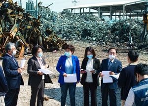 화성시의회 경제환경위원회, 서신 폐기물처리업체 화재 현장 점검