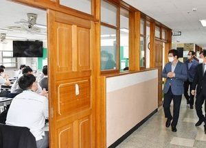염태영 수원시장, 고색고 방문 “철저한 방역으로 학교 감염 위험 차단하겠다”