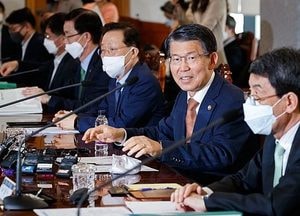 은성수 금융위원장 “코로나19 이후 정상화과정에서 경제주체 부담 늘어날 것”
