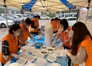 안양기업연대, 사랑의 짜장차로 온정 나눠