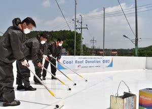 한전 동용인지사, 관내 취약계층뉘래 쿨루프 설치