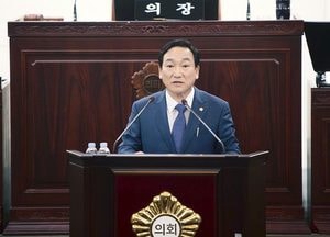 화성시의회, 후반기 의장에 원유민 의원 선출