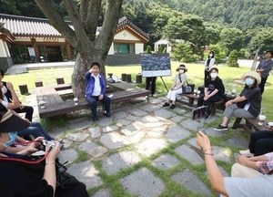 백군기 용인시장, 김대건길서 시민들과 소통