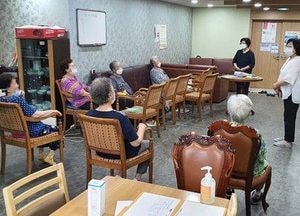 수원시, ‘무더위 쉼터’ 경로당·노인복지관 1일 1회 점검