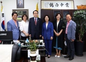 안양시의회 후반기 의장단, 대한노인회 시 지회 찾아 간담회