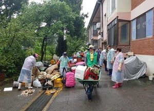 연천군자원봉사센터, 폭우로 인한 피해가구 긴급 수해복구 활동 진행