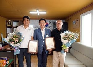 양평군의회, 집중호우 실종자 수색 유공자 표창 전달