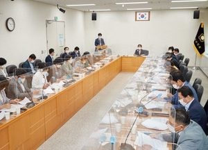 용인시의회, 코로나19 방역 강화 투명 가림막 설치