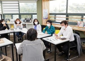 용인시의회 의원 연구단체, 마을 공유공간 '천천히 작은도서관' 답사